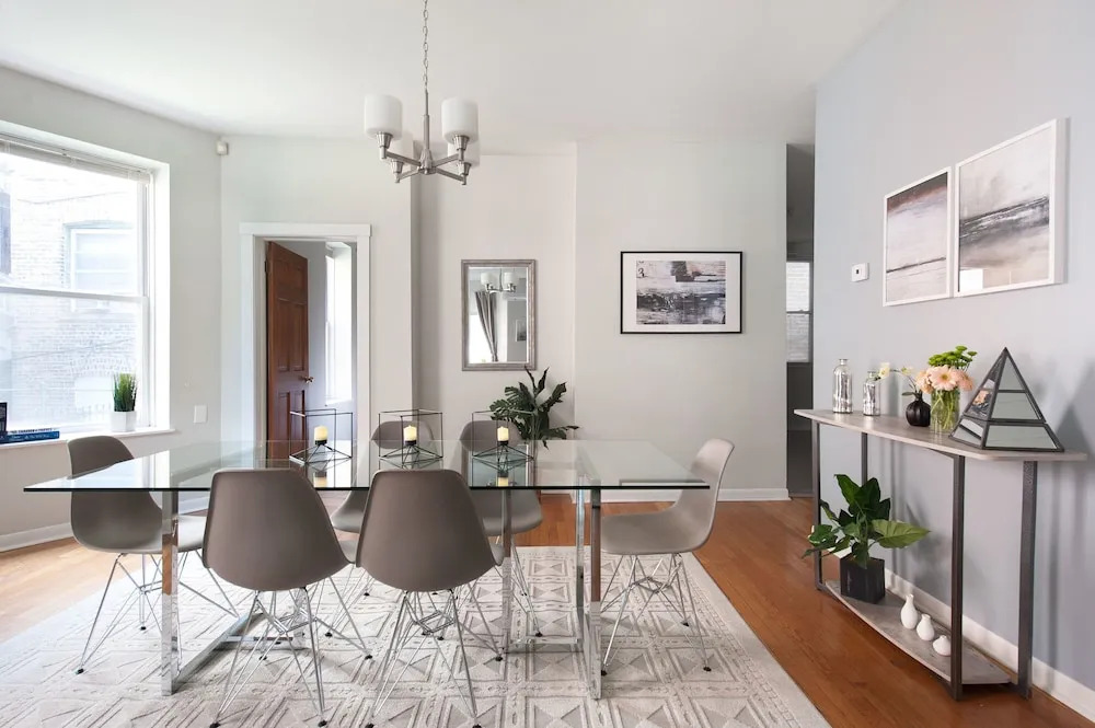 Sophisticated 4BR in Lincoln Park by Sonder