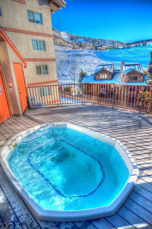 Lift Tickets Ski In Access & Hot Tub, Perfect For Couples