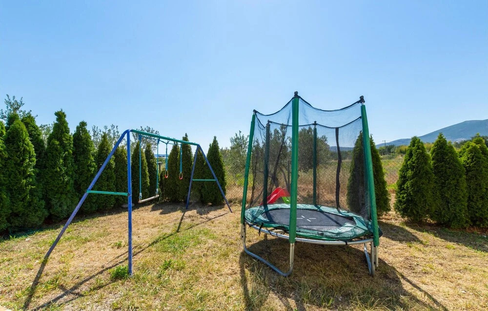Beautiful Home in Kastel Stari With Wifi and 7 Bedrooms