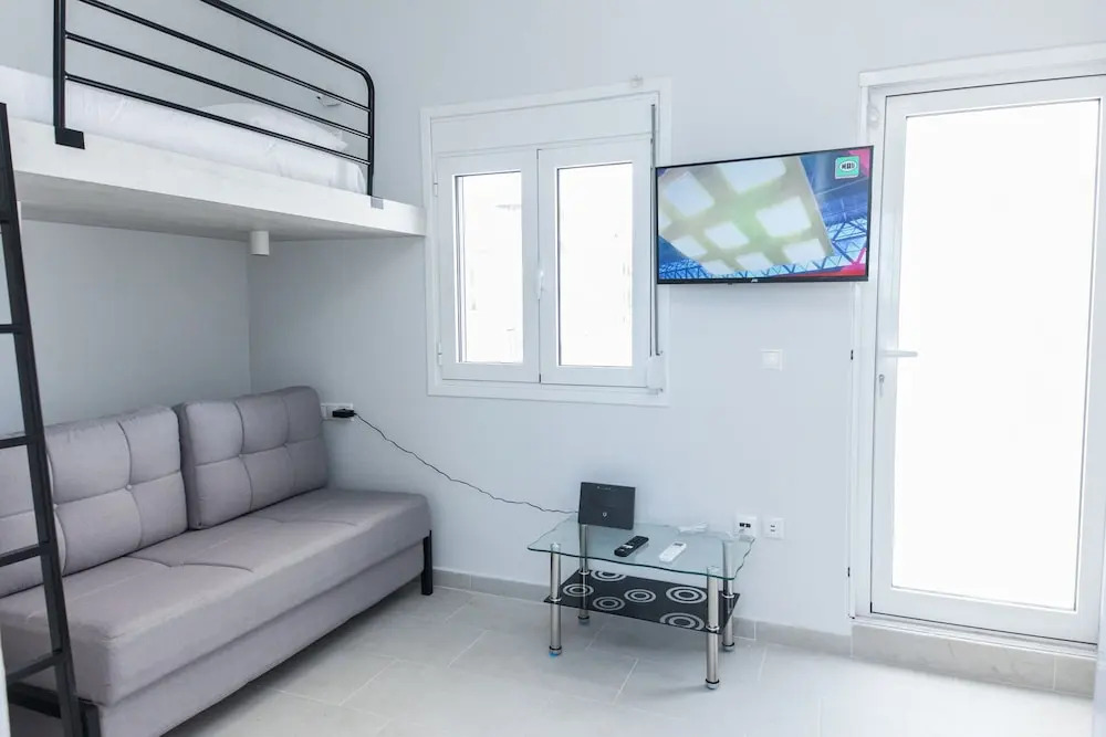 Modern Equipped Studio w View in Kipseli