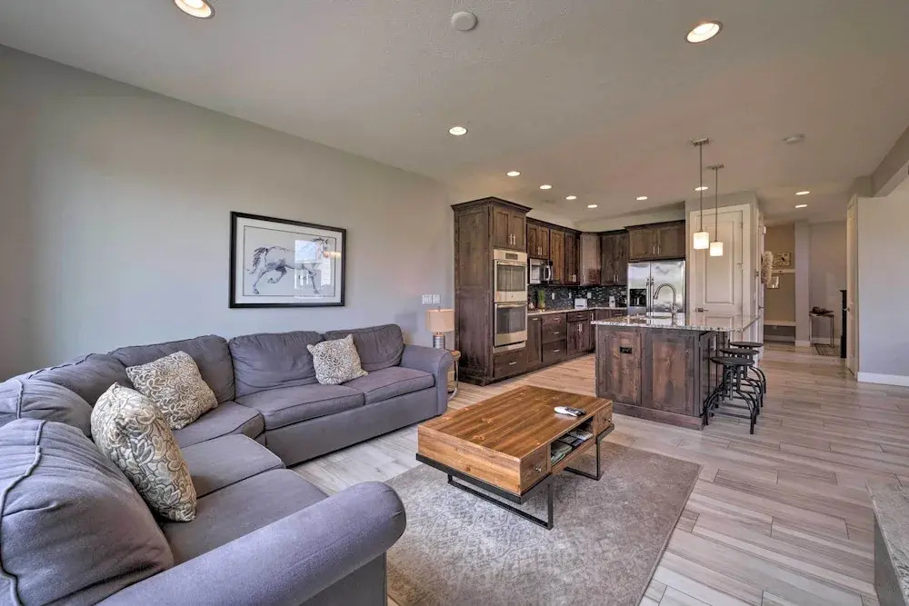 Modern Huntsville Resort Retreat w/ Deck & Hot Tub
