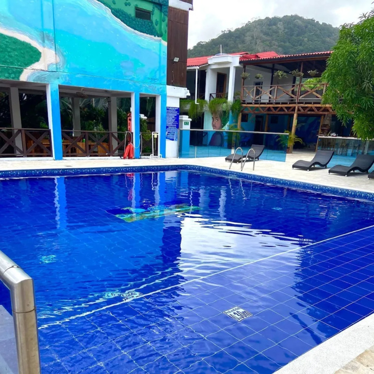HOTEL BAHÍA PINORROA