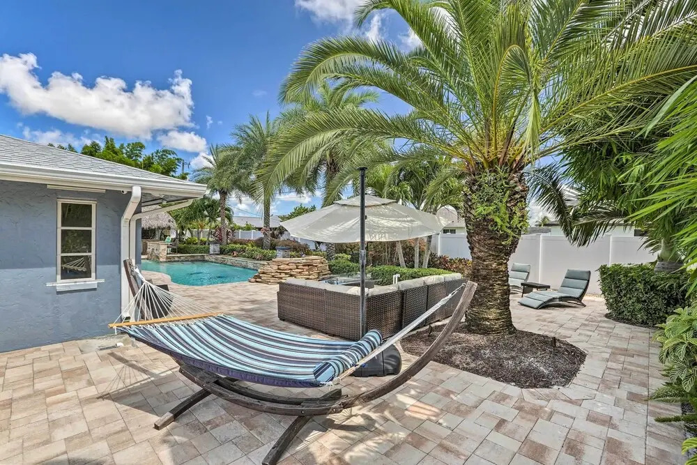 Luxe Cape Coral Escape w/ Pool: 4 Mi to Beach