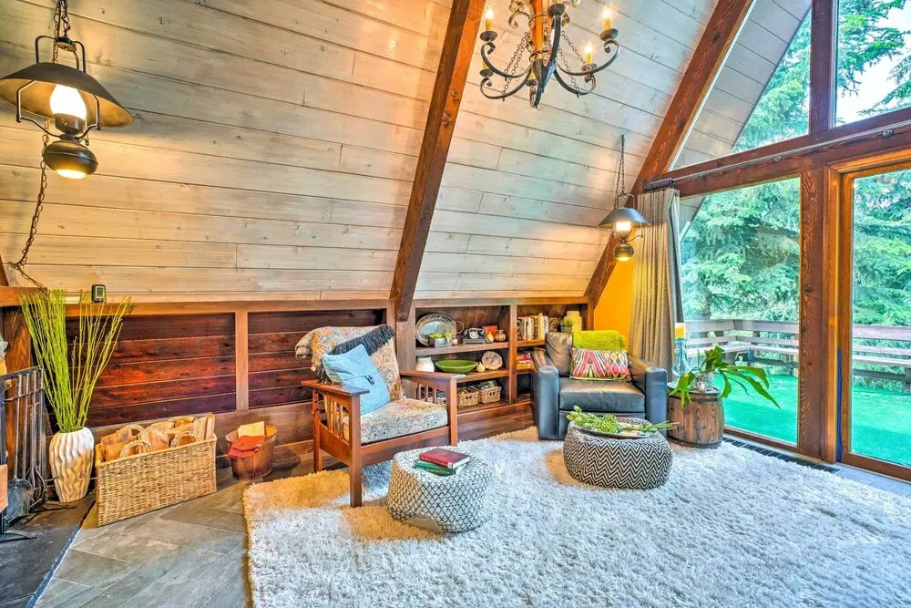 Cascade A-frame Cabin w/ Lake Views!