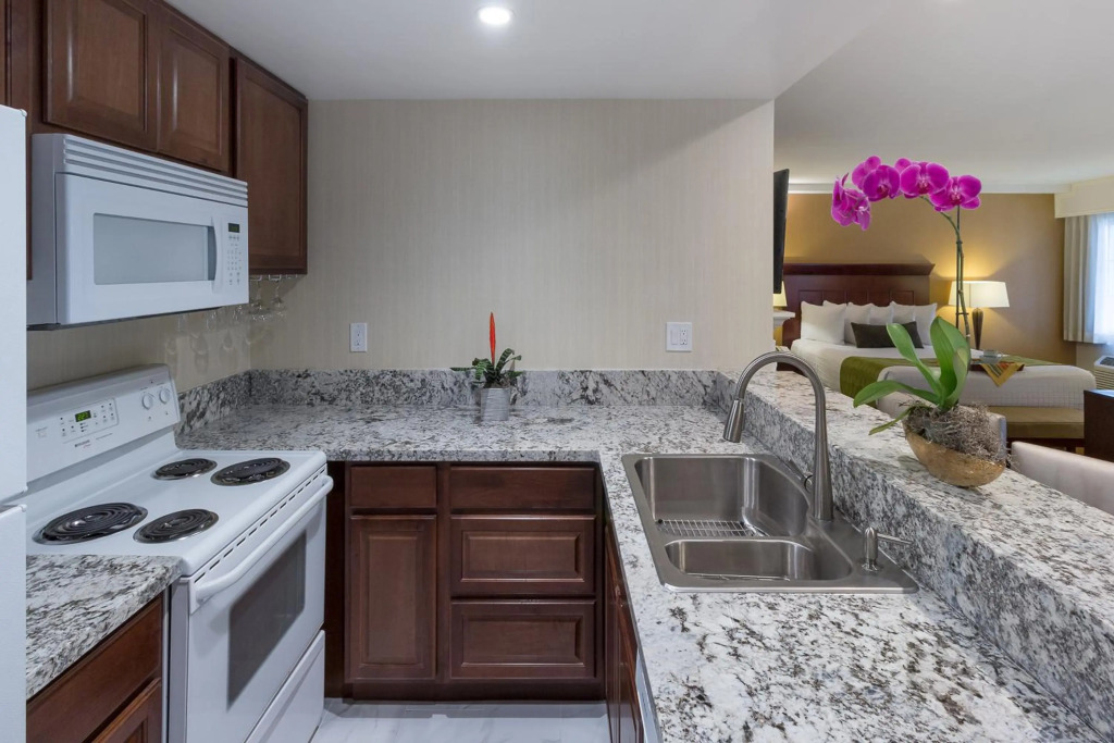 Best Western Plus Carpinteria Inn