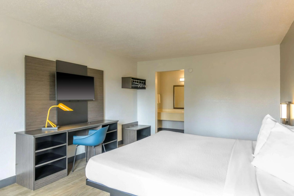 Motel 6-Spring Hill, FL - Weeki Wachee