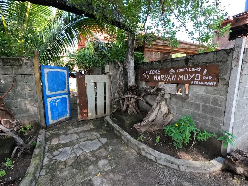 Maryan Moyo Bungalows & Resto