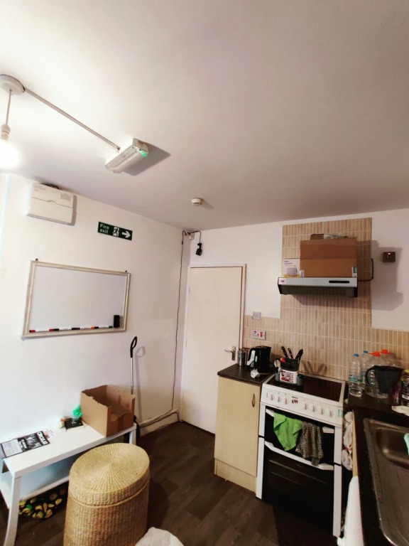 Birmingham - Apartment - Sleeps 3 - Great Location