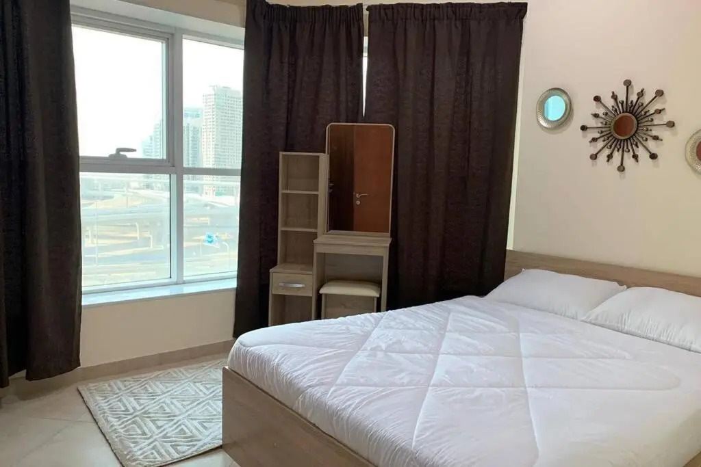 Cozy 2BHK Near to DMCC Metro Station -505
