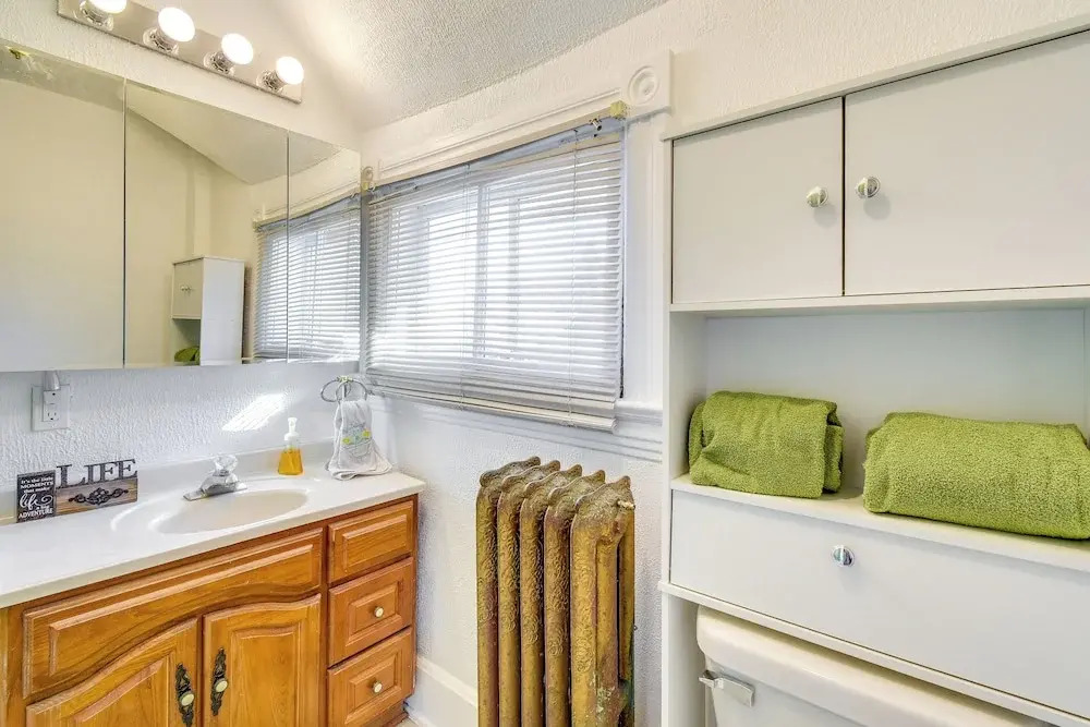 Lake Michigan Vacation Rental: 1 Block to Marina!
