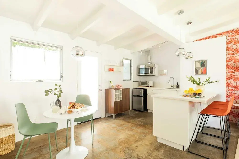 2 Rooms, Sleeps 8 Retro Hotel w/ Pool Wesley King Studio Buyout by Avantstay