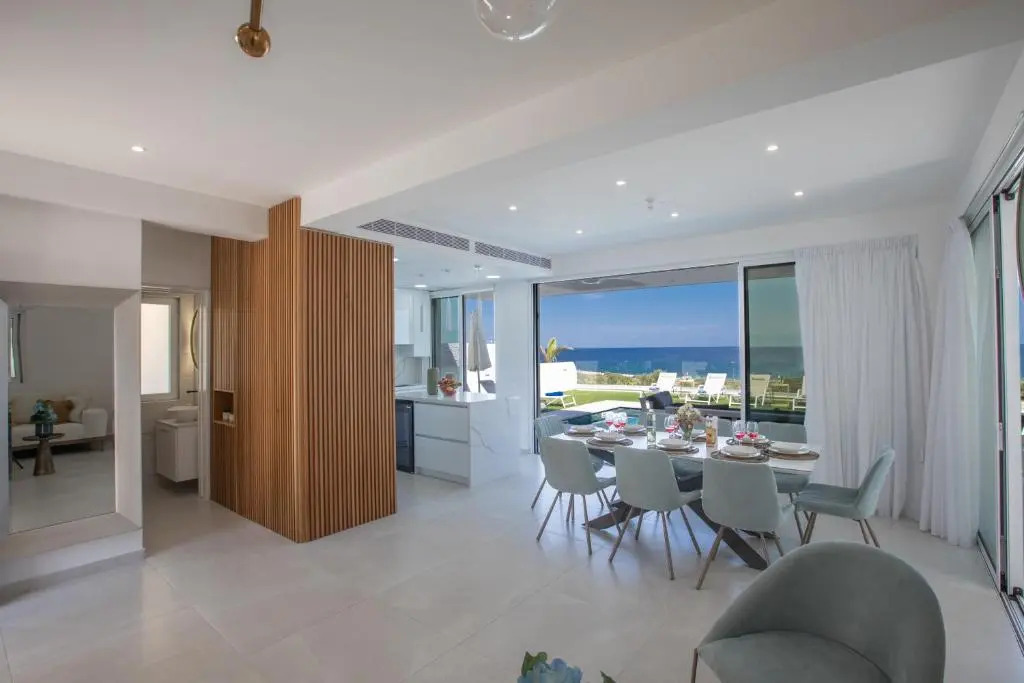 Artizan Seafront Villa 5