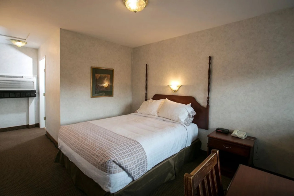 Mount Robson Inn