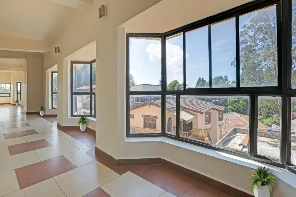 OYO 70390 Jayam Ooty Residency