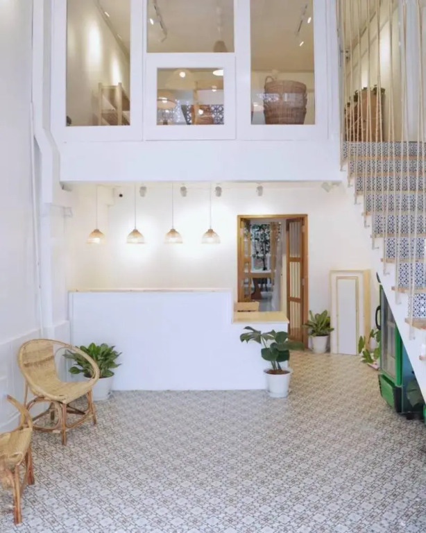Simple to Sleep Hostel