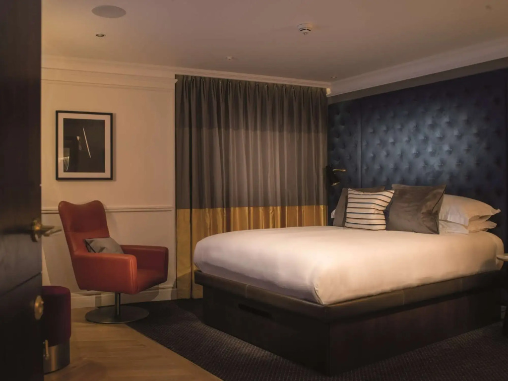 The Guardsman Hotel