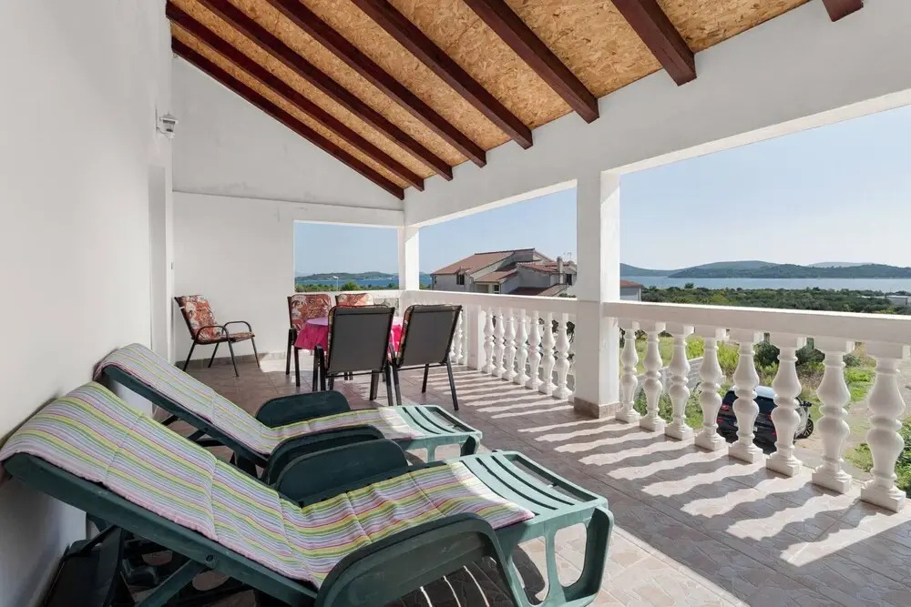 2 Bedroom Apartment in Tribunj