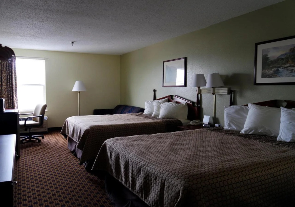 Super 8 by Wyndham Chattanooga East - Hamilton Place