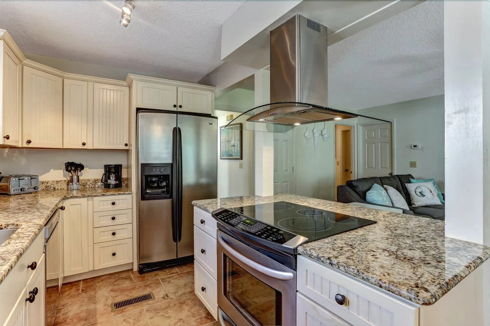 Cake By The Ocean - 3 Br Condo