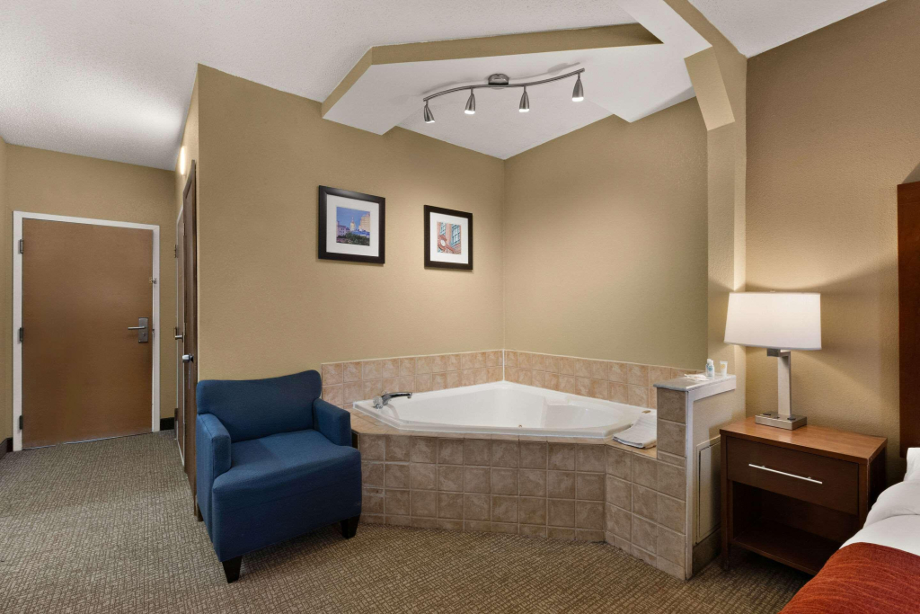 Comfort Inn Bordentown near NJ Turnpike