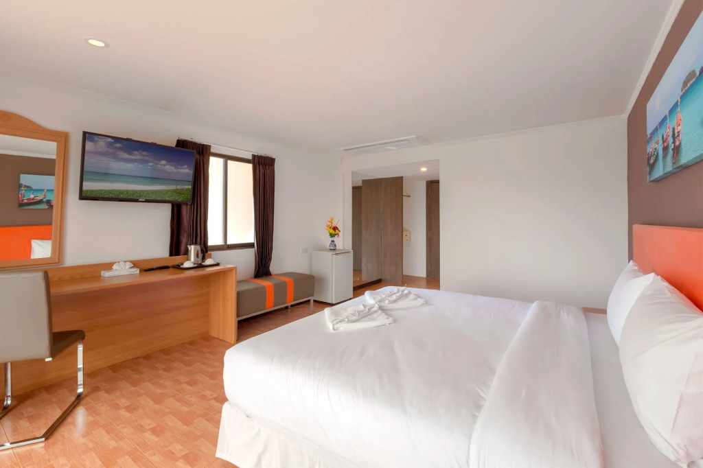patong 7days hotel premium