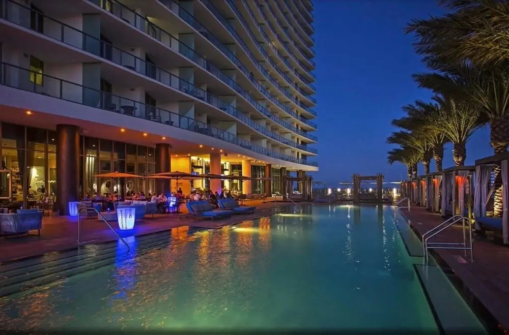 Oceanfront Luxury Condo 1BR Balcony, Hollywood