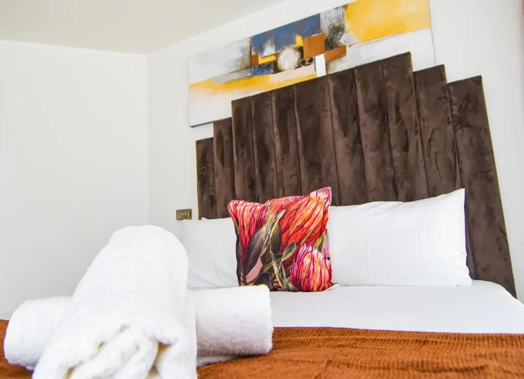 112 on Kloof Villa