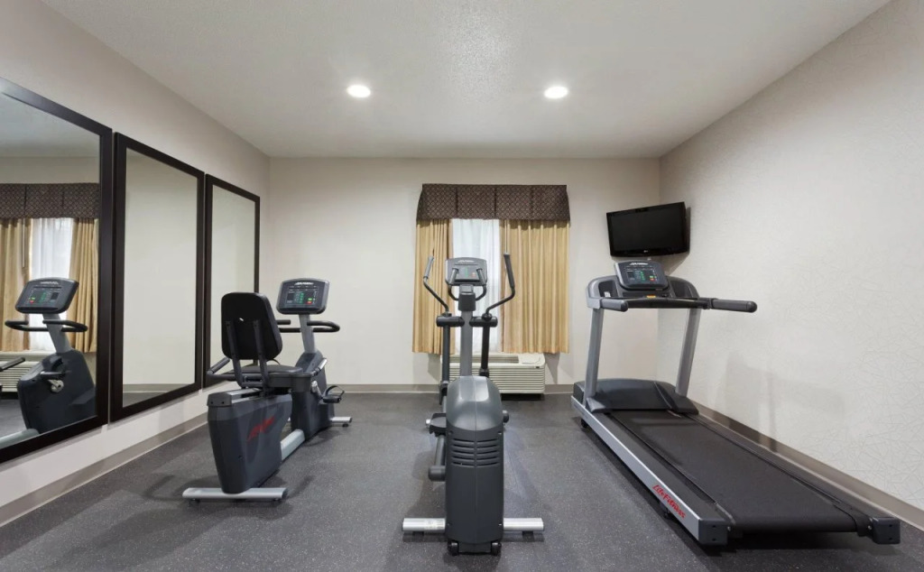 Sleep Inn & Suites