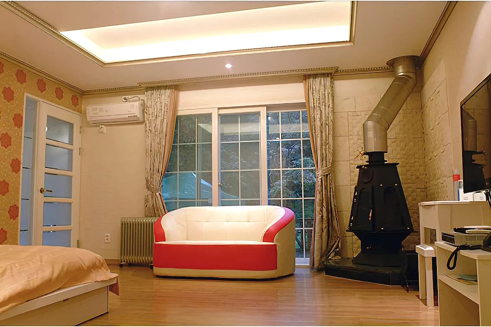 Gangneung Hills Five Pension