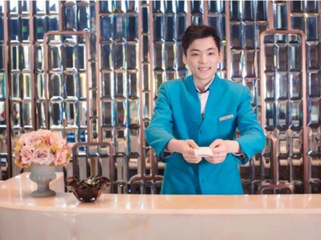 Relex Hotel