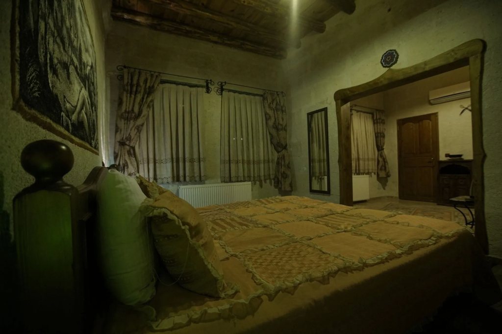 Chelebi Cave House