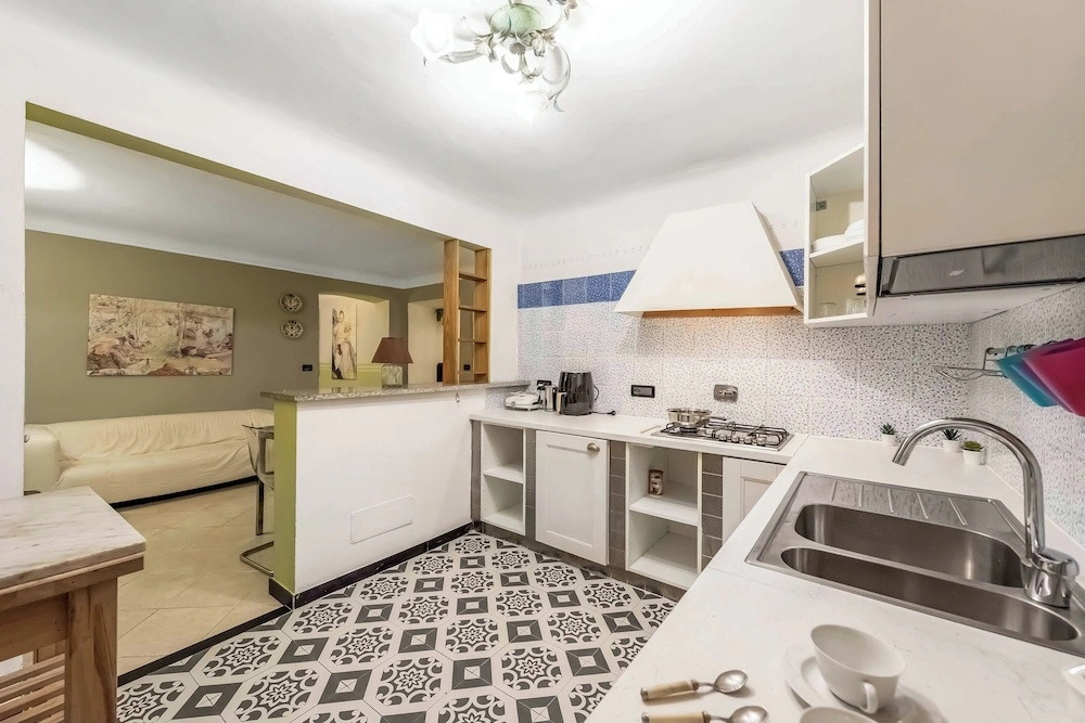 Genova House Via Caffaro