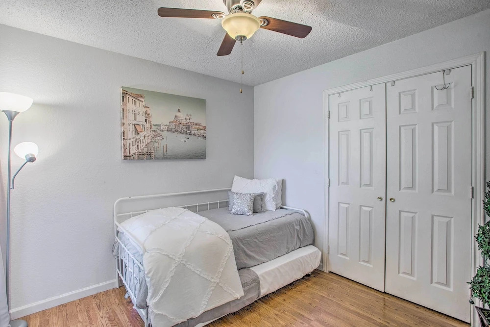 Family-friendly Rowlett Home ~ 23 Mi to Dallas