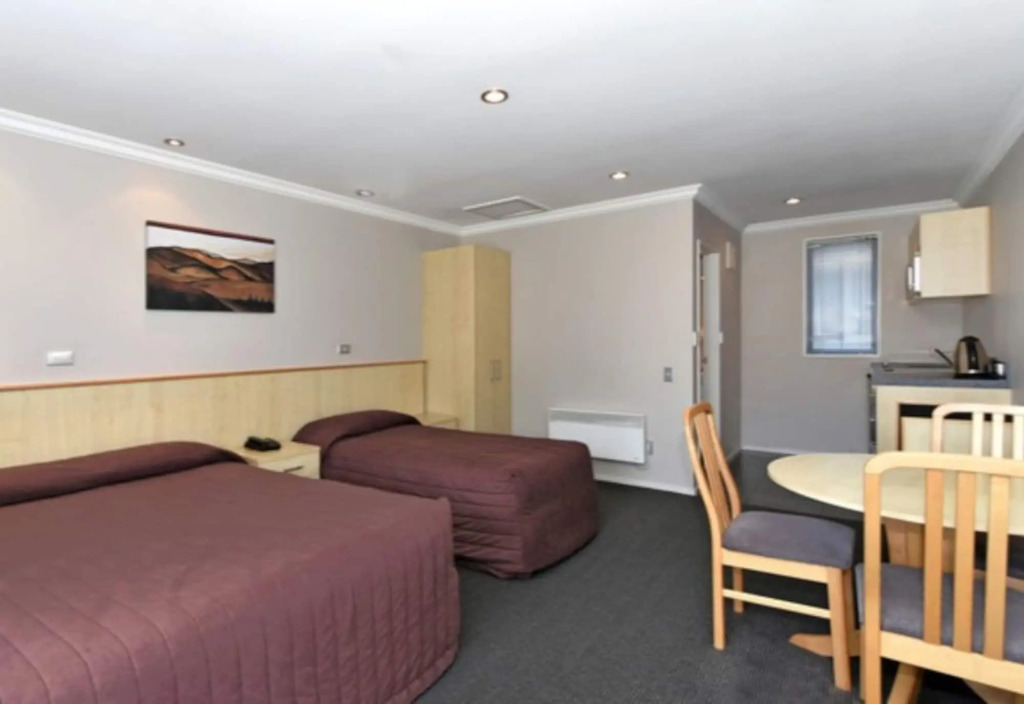 Grove Park Motor Lodge