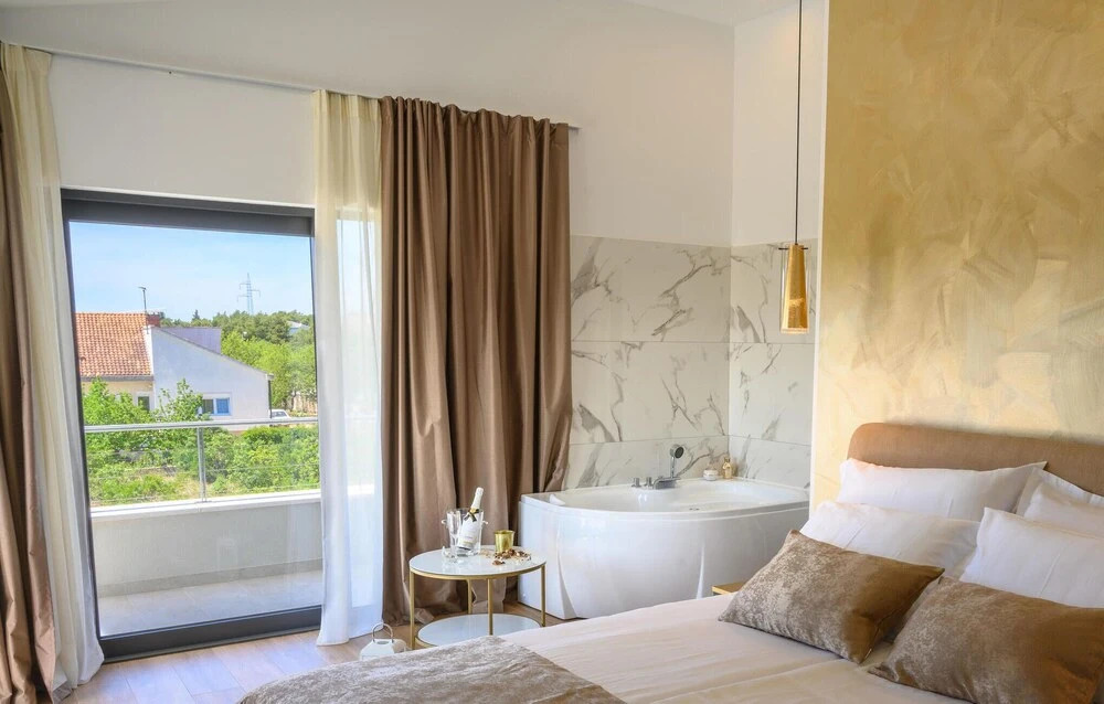 Luxurious Home In Dubrava Kod Sibenika With Sauna