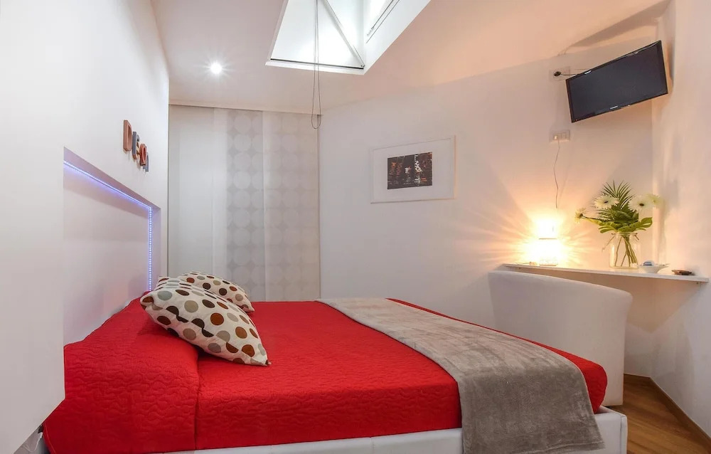 Amazing Home in Nicolosi With 2 Bedrooms, Wifi and Outdoor Swimming Pool