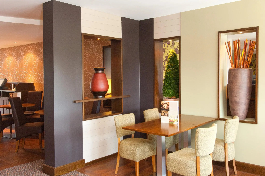 Premier Inn London Gatwick Manor Royal