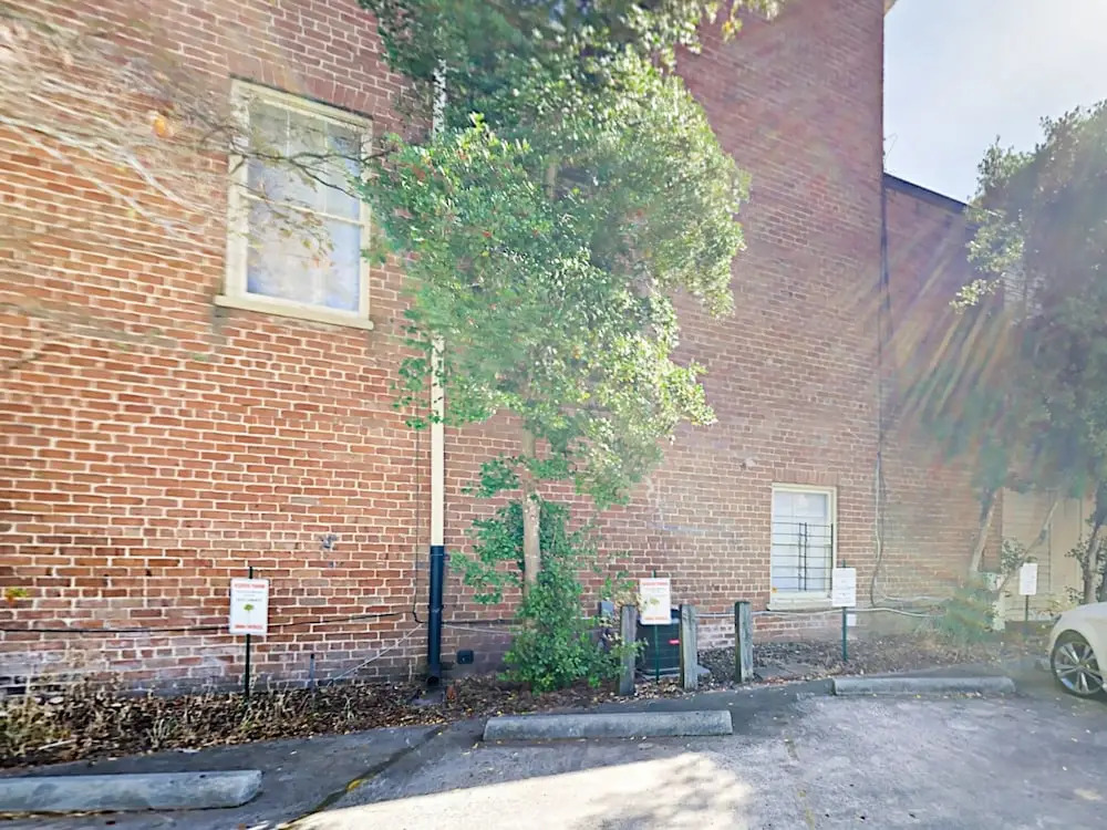 127 E Liberty Townhouse Unit A 1 Bedroom 1.5 Bathroom Townhouse