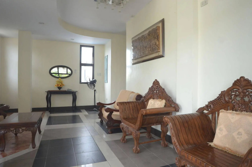 REYNAS THE HAVEN and GARDENS