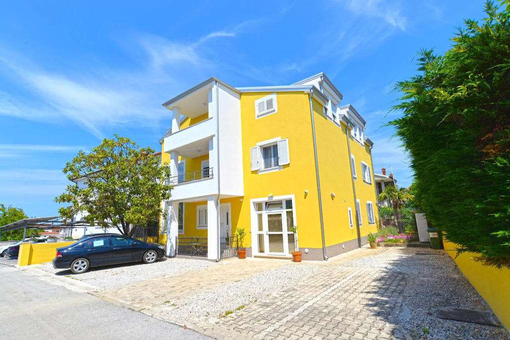 Apartment 1648