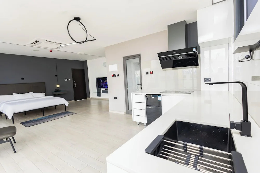 Bankable Roomzzz