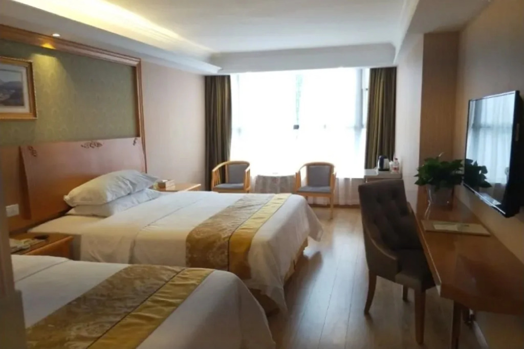 Atour Hotel Chengdu Chunxi Road Tianfu Square Subway Station