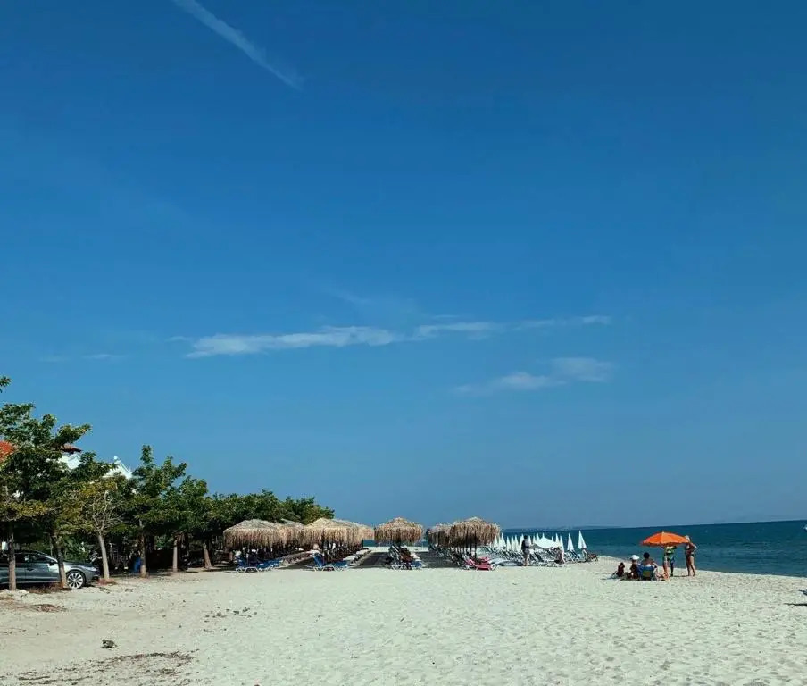 Nice homely 2-bedroom apartment close to the beach