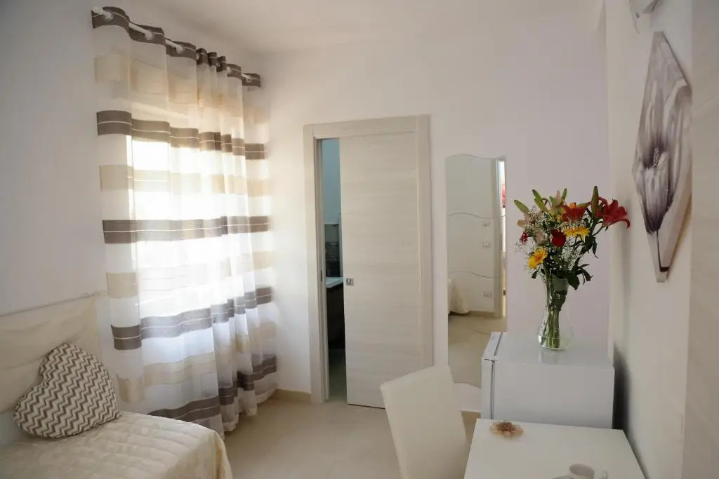 B&B Il Melograno Antico con Terrazza e Giardino