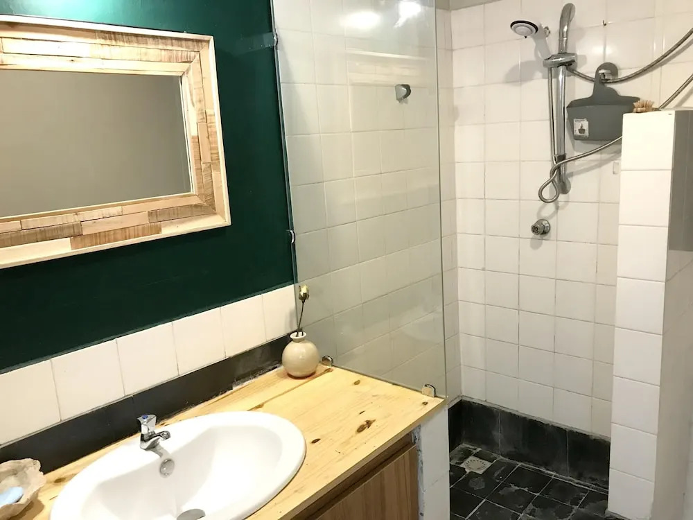Studio in Grand Baie, With Pool Access, Furnished Terrace and Wifi - 1