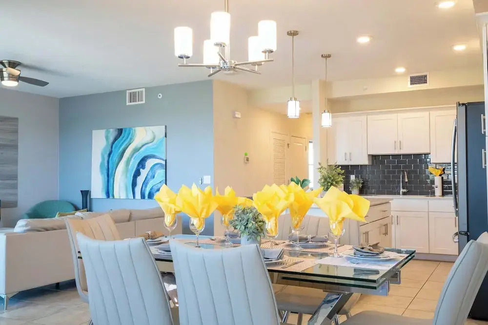 Stylish 2Br Condo By Disney Storey Lake 306 4731