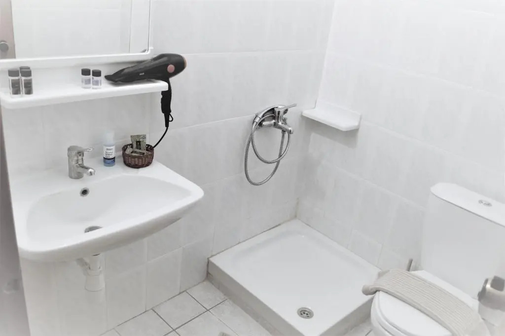Anemoesa Guesthouse