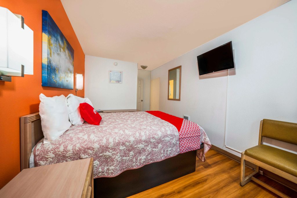 Royal Gateway Motel