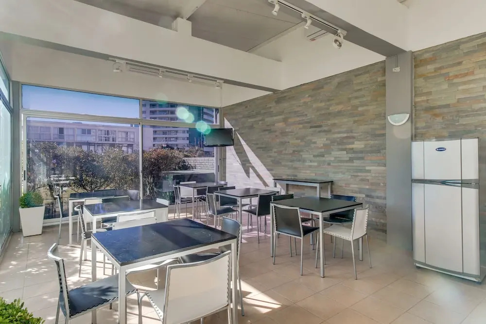 Comodo apartamento c/ piscina interior y exterior