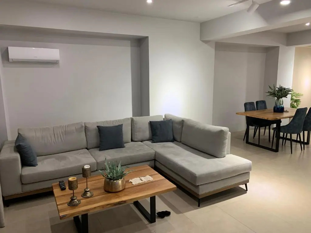 Central Urban Luxury Sea View Apt Since 2009
